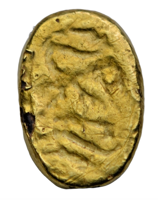 Antiquities, Egypt, New Kingdom (c. 1550-1069 BC), black hieroglyphic scarab bead, gold foil