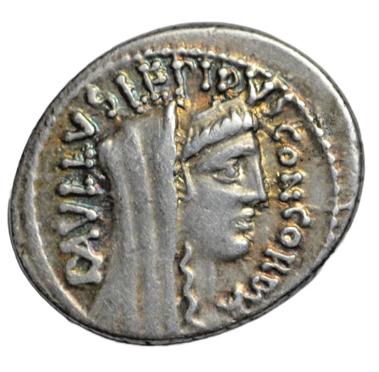 Roman Republican, L. Aemilius Lepidus Paullus, AR denarius 62 BC, Perseus of Macedon as a captive